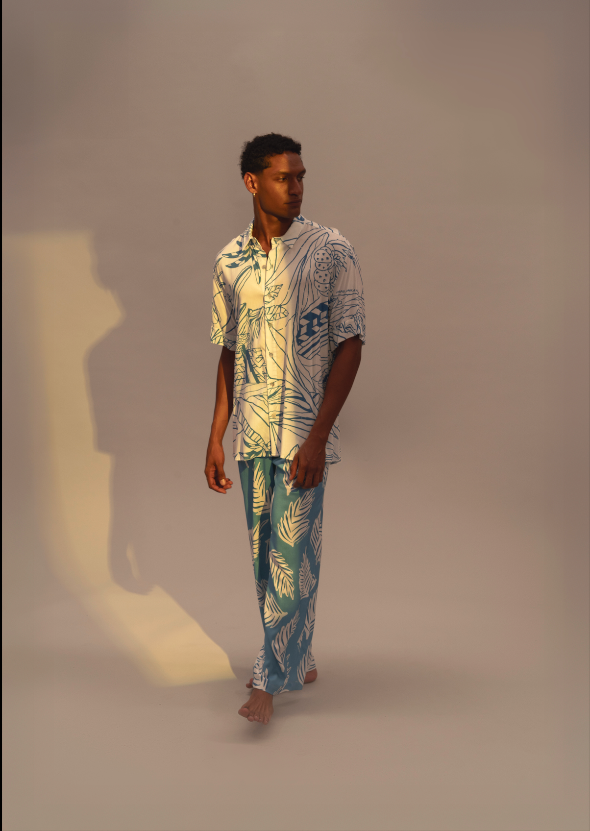 Pantalones Estampado Palmas