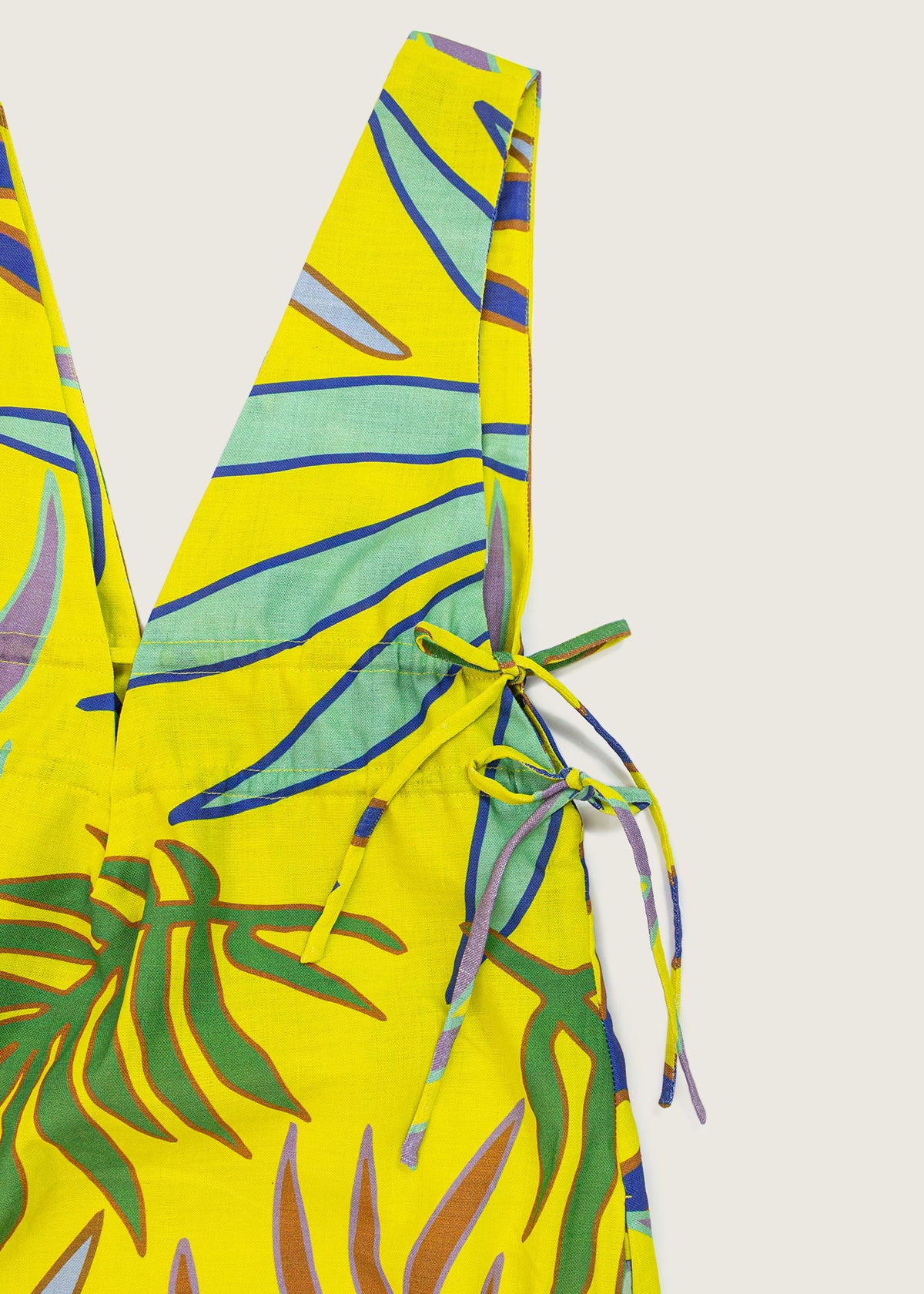 Vestido V Estampado Palmera