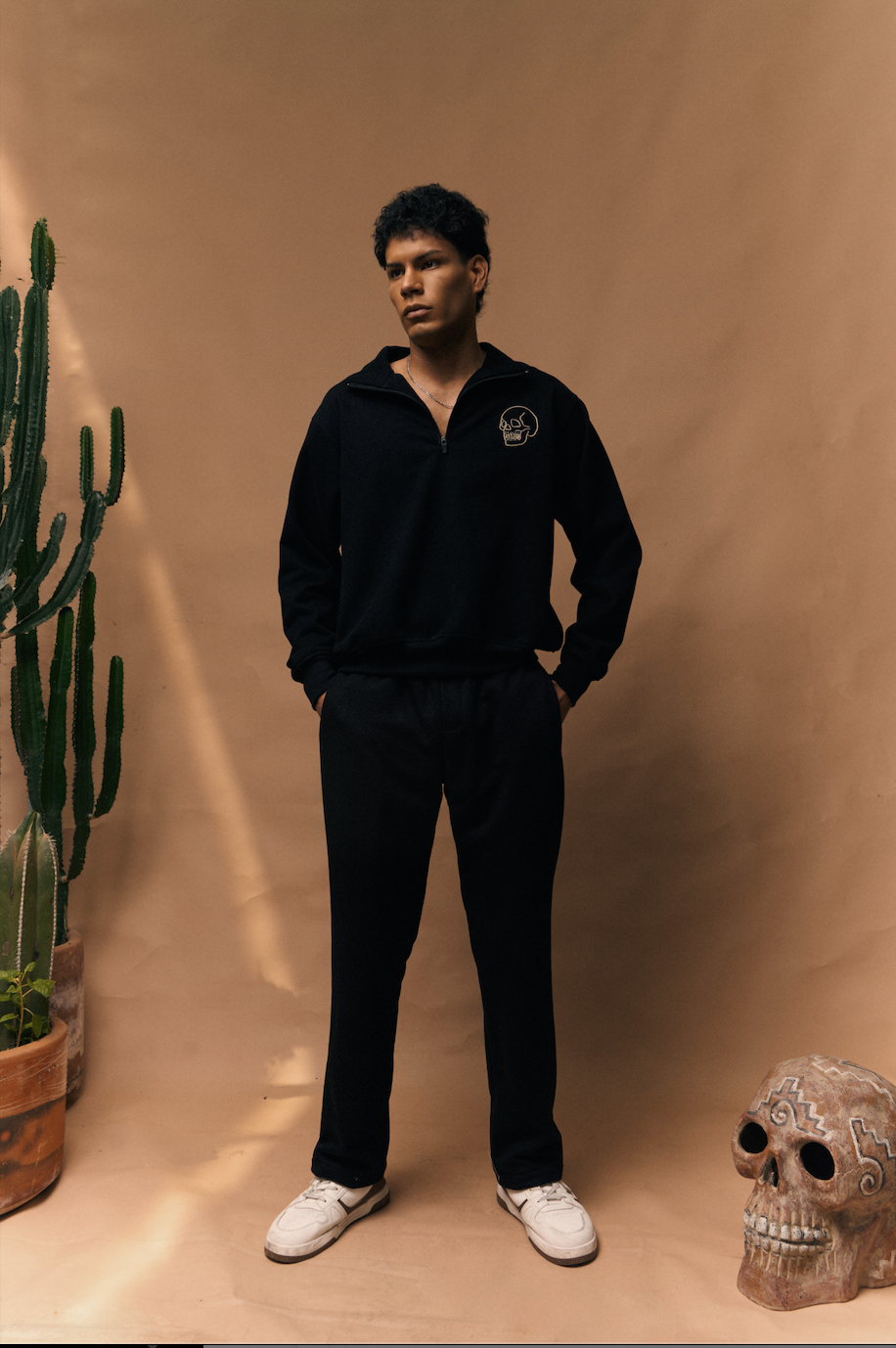 Sudadera Cuello Alto Calaveras