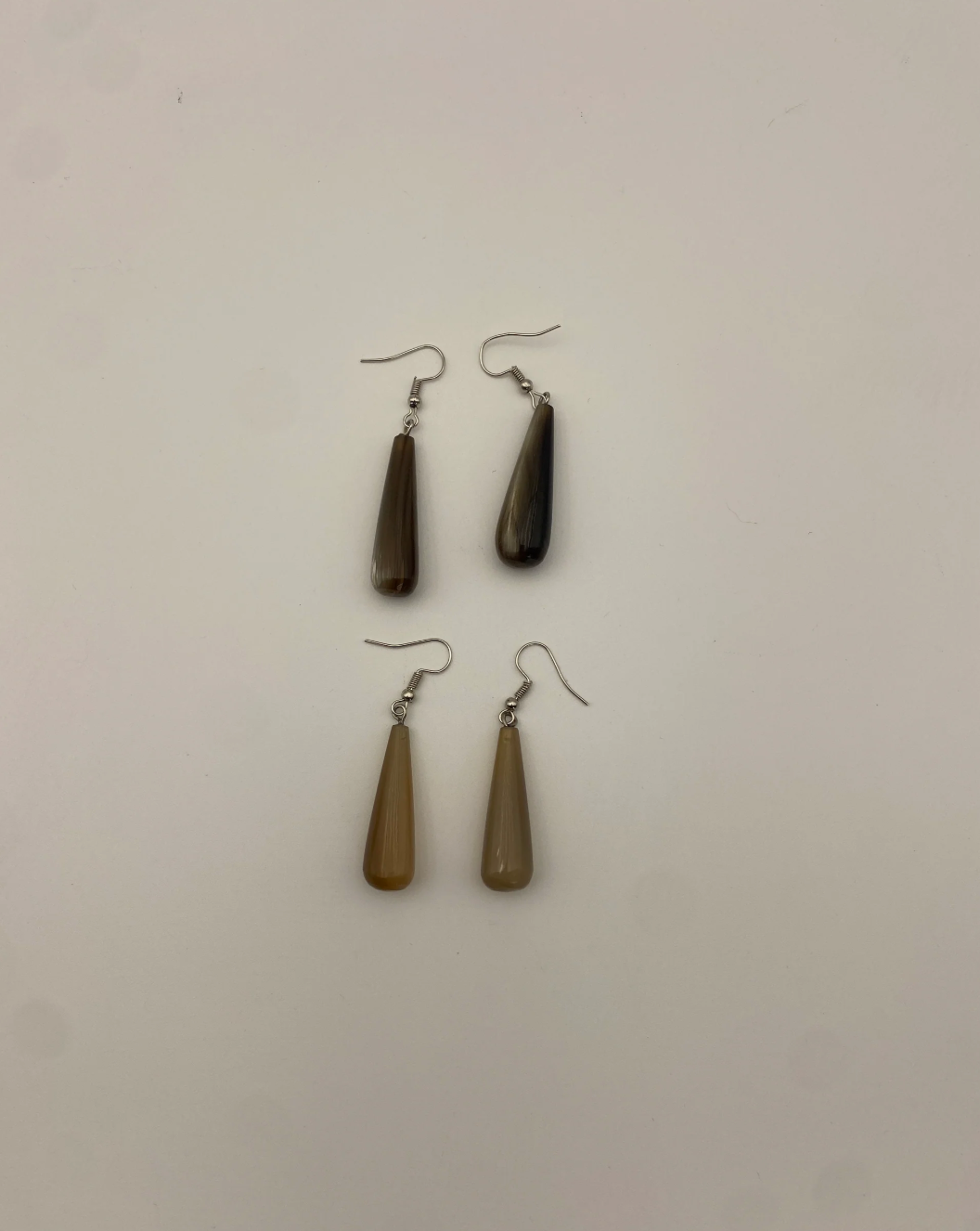 Indómita – Aretes gota de cuerno