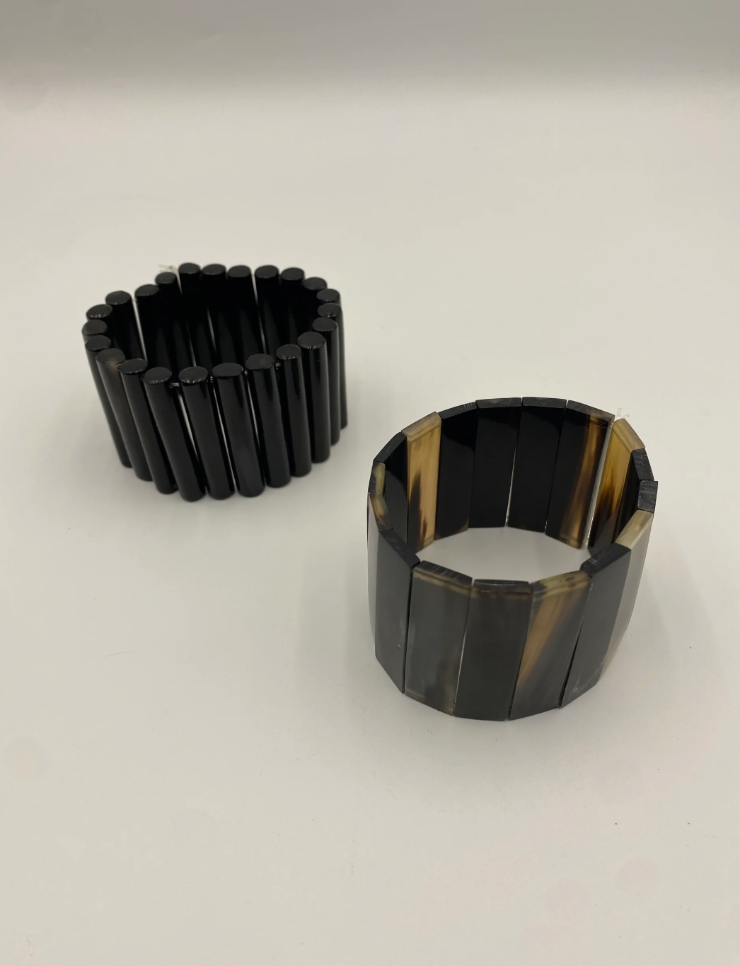 Indómita – Brazalete tablilla de cuerno
